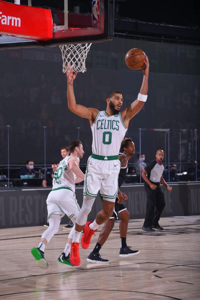 在这场比拼 在这场比拼