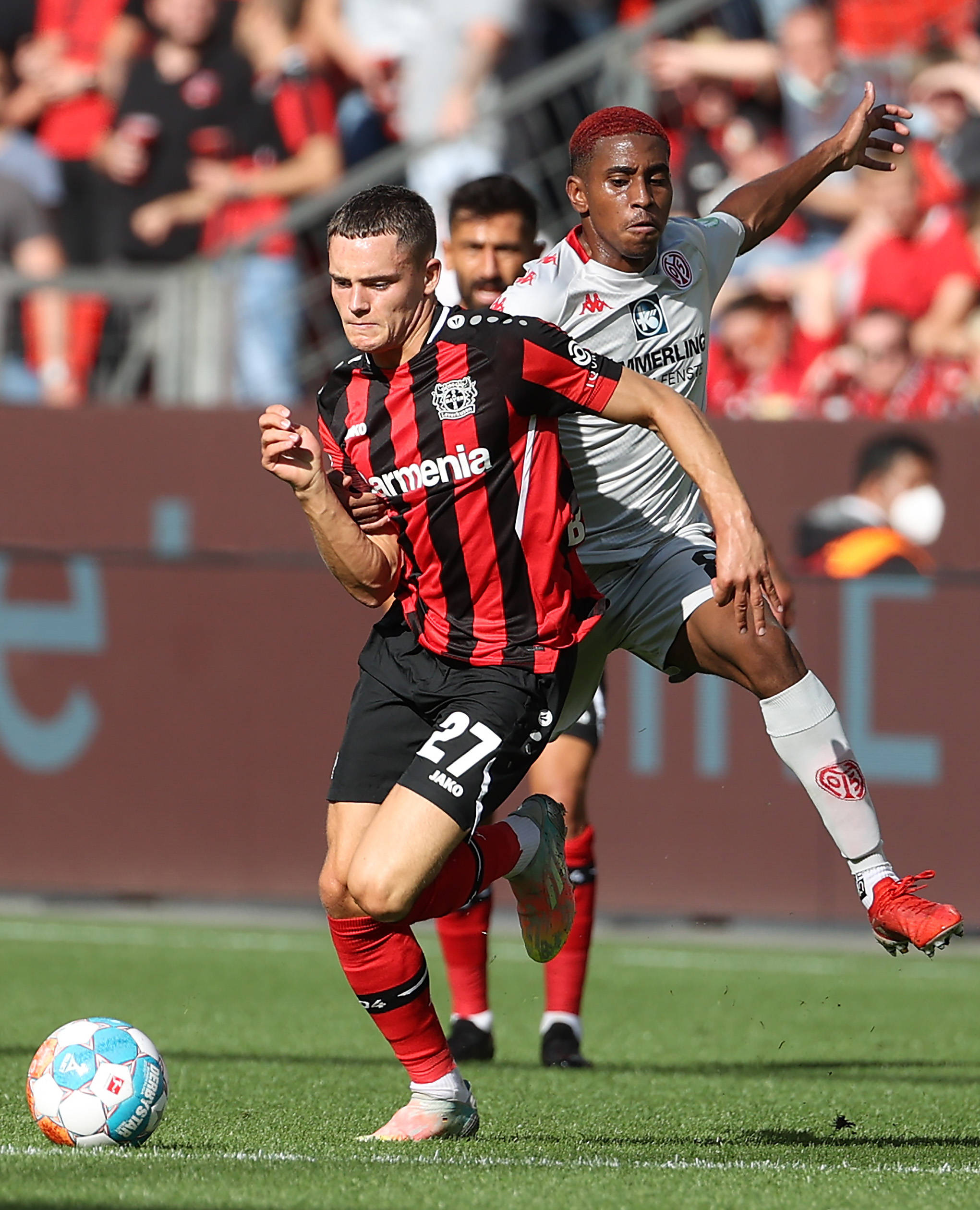 日益激烈的 日益激烈的