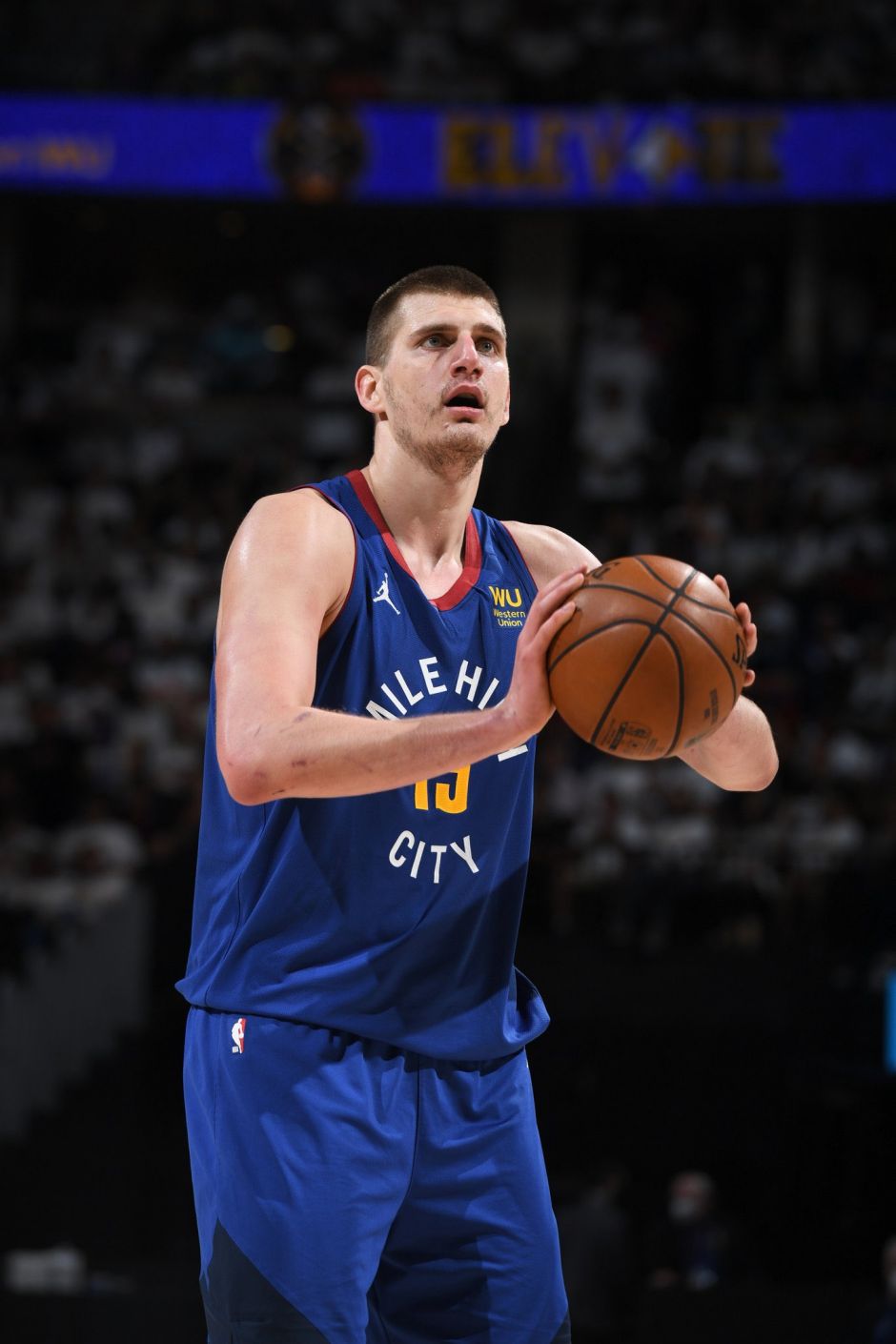 锁定在一个 锁定在一个